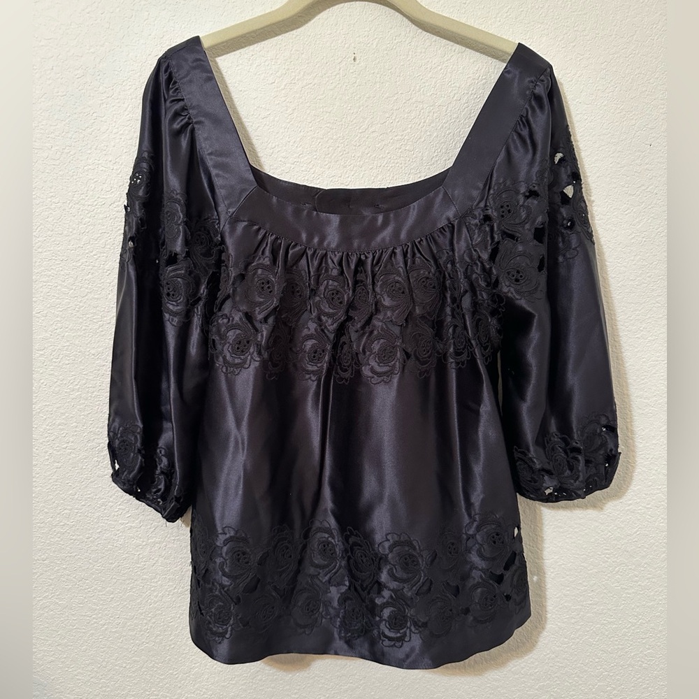 EUC LA LA LAMÉ 100% Silk Floral Embroidered Black 3/4 Sleeve Blouse